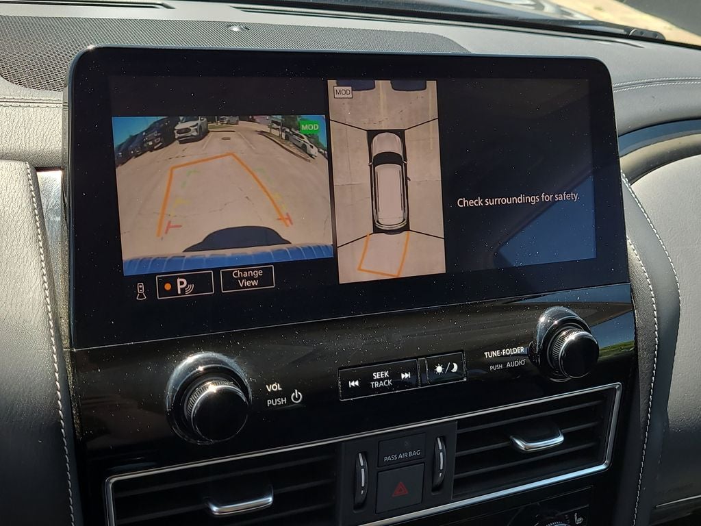 2024 INFINITI QX80 LUXE