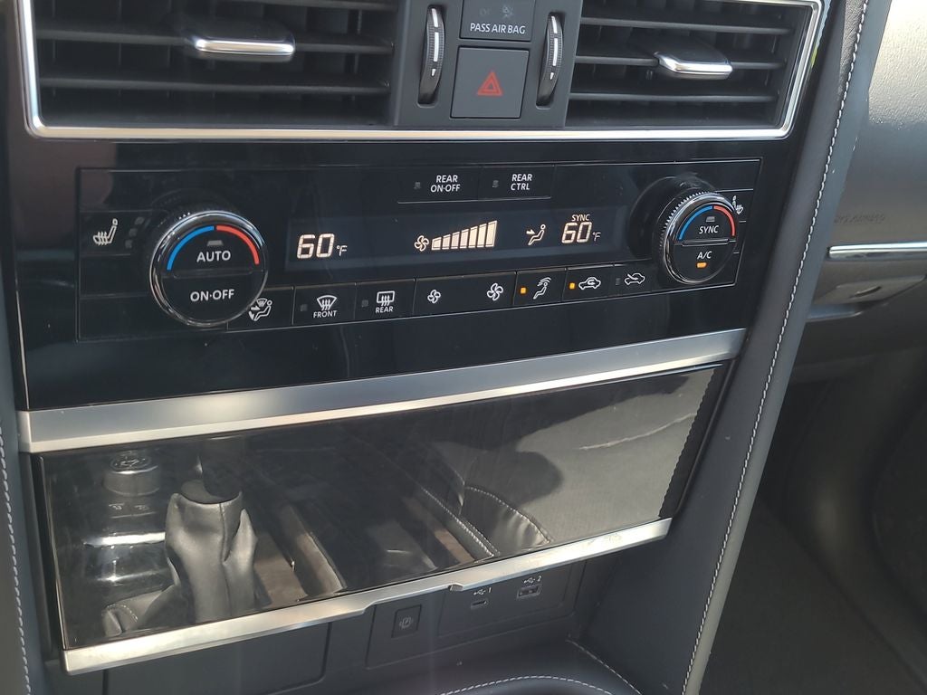 2024 INFINITI QX80 LUXE