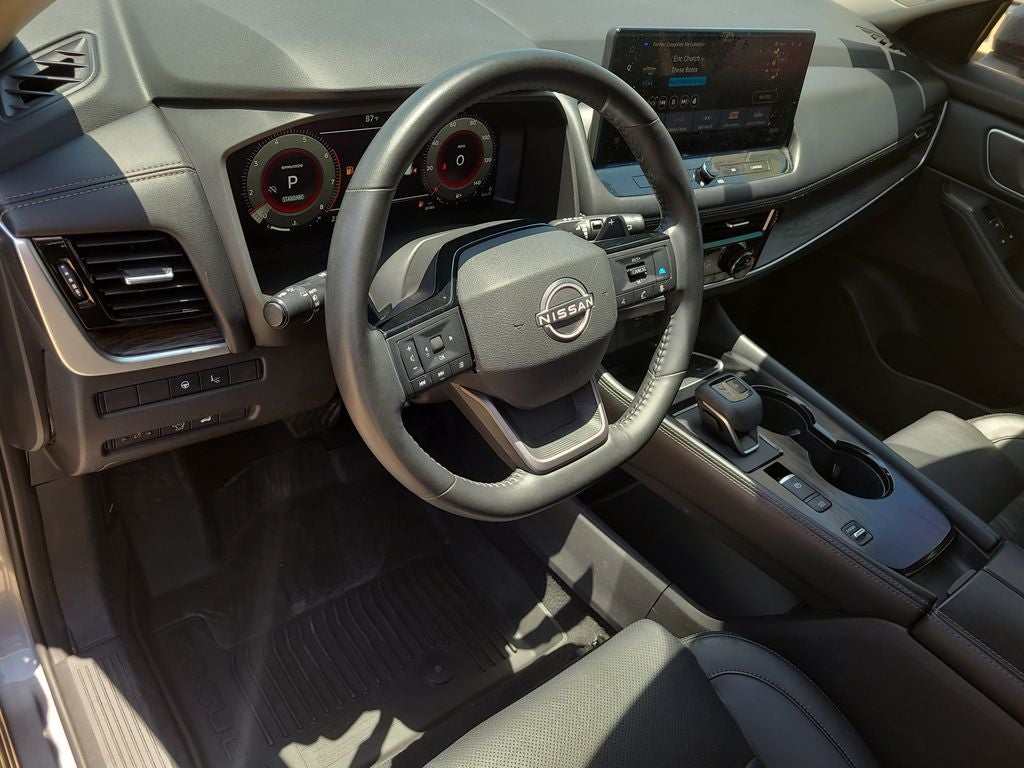 2025 Nissan Rogue Platinum