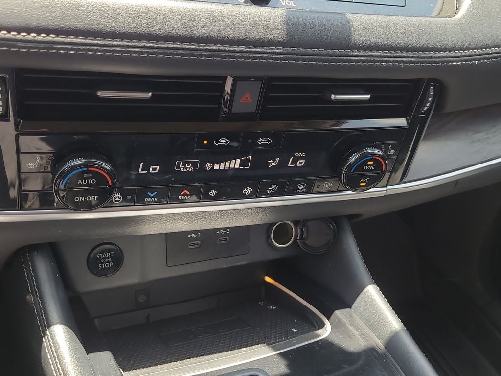2025 Nissan Rogue Platinum