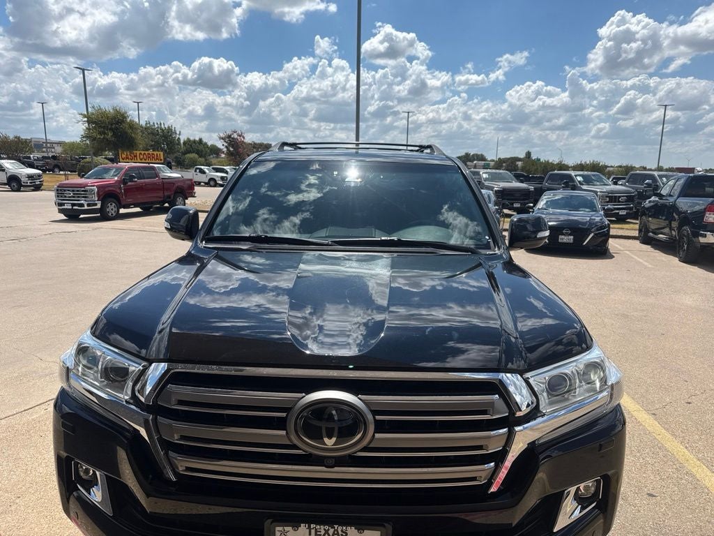 2018 Toyota Land Cruiser Base