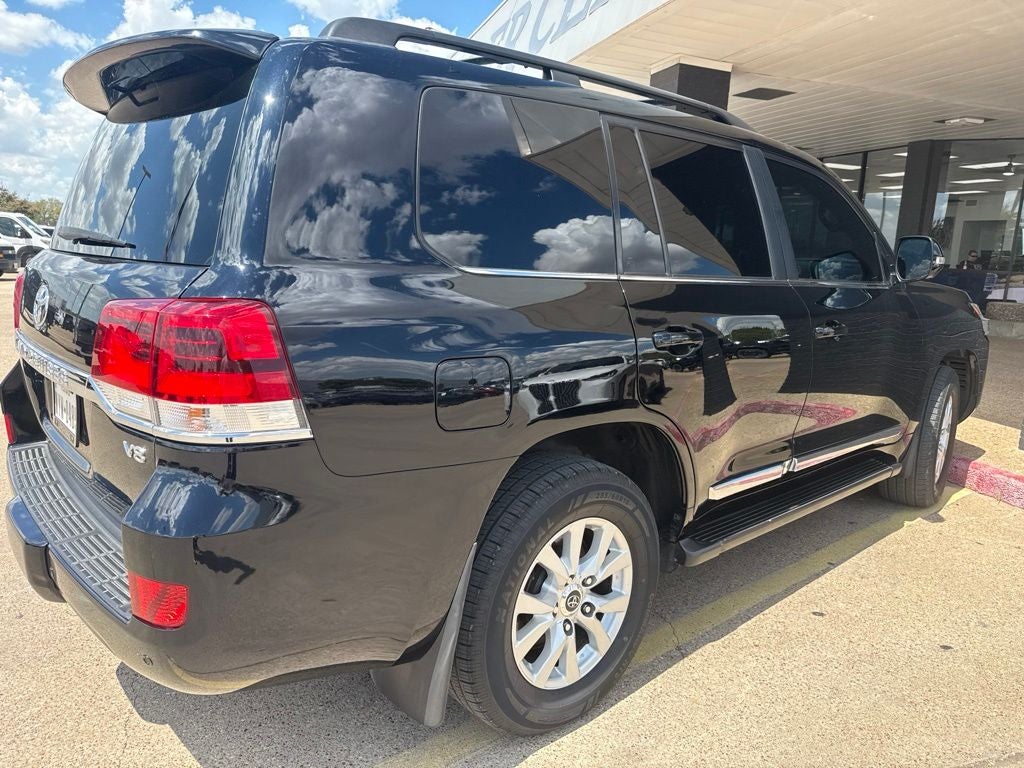 2018 Toyota Land Cruiser Base