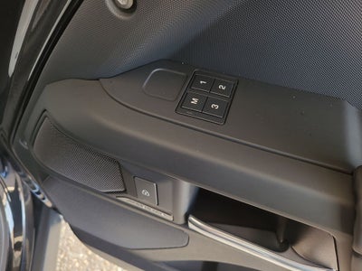 2025 Land Rover Defender 110 S