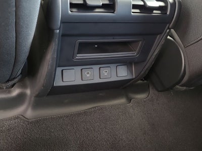 2025 Land Rover Defender 110 S