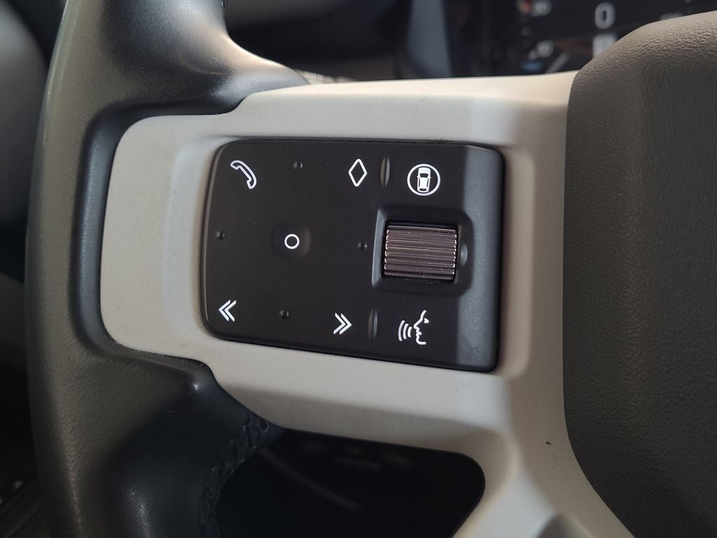 2025 Land Rover Defender 110 S