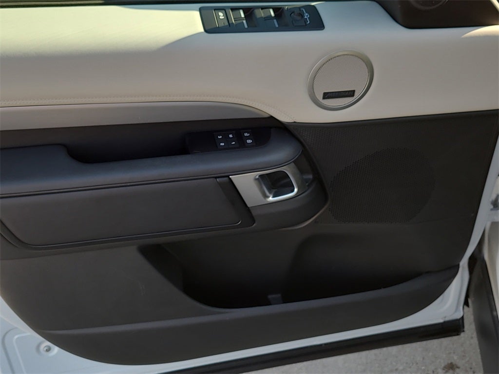 2023 Land Rover Discovery S R-Dynamic