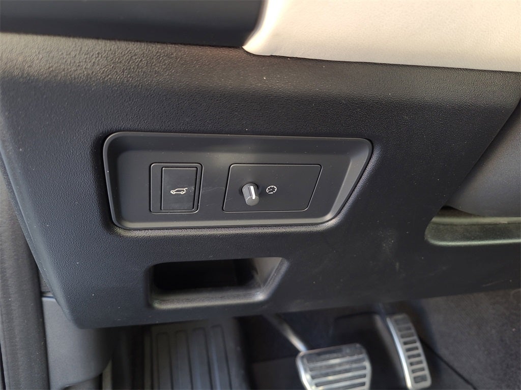 2023 Land Rover Discovery S R-Dynamic