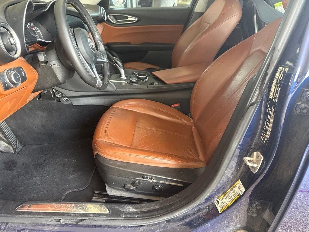 2017 Alfa Romeo Giulia Base