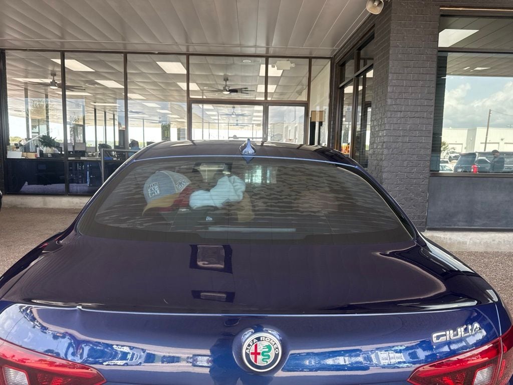 2017 Alfa Romeo Giulia Base