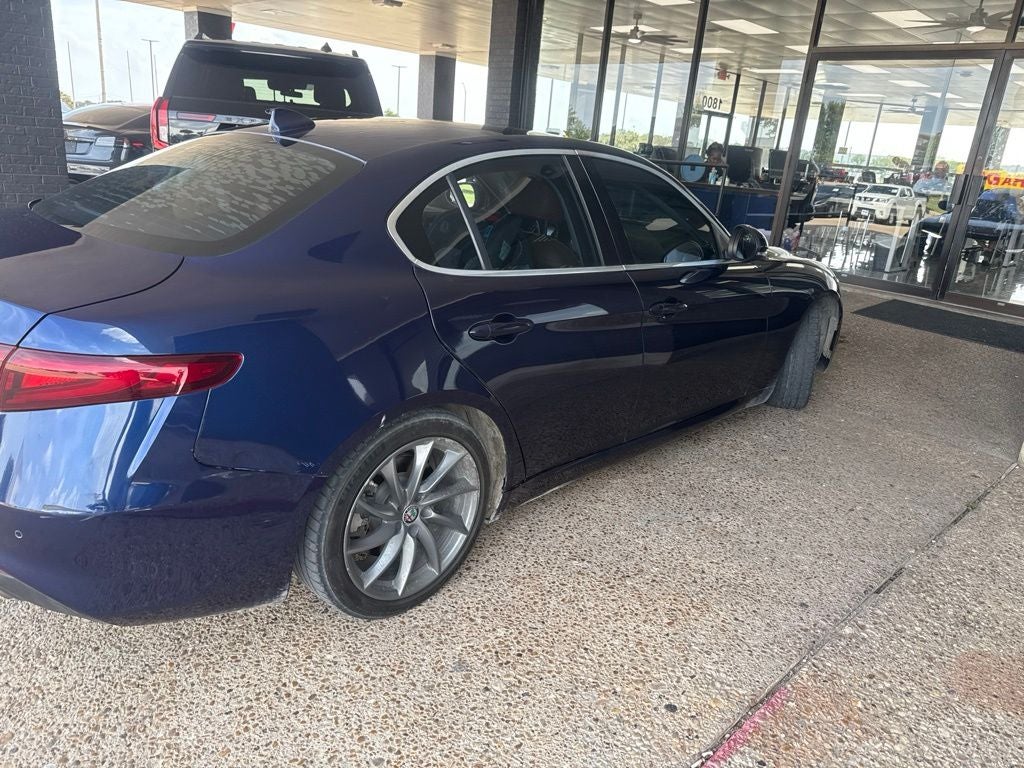 2017 Alfa Romeo Giulia Base